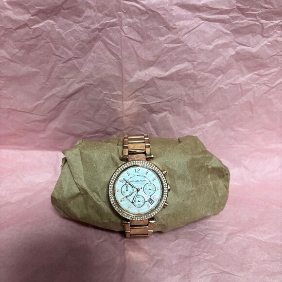 Micheal Kors Watch - Picture 1 of 2